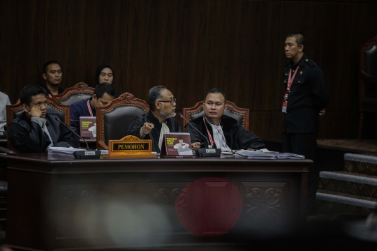 Debat Sengit Bambang dan Luhut dalam Sidang Lanjutan PHPU