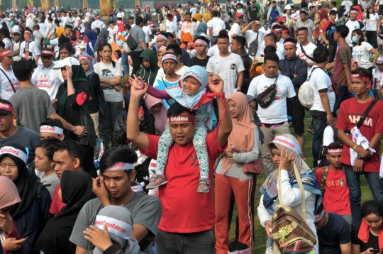 Ratusan Warga Padati Festival Damai di Monas