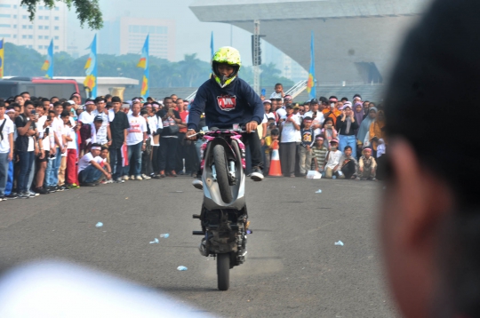 Atraksi Freestyle Motor Ramaikan Festival Damai