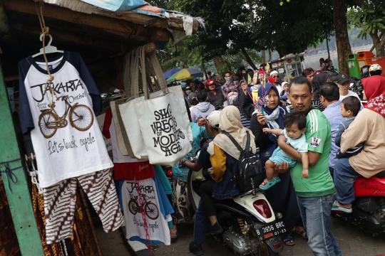 HUT Jakarta ke-492, Setu Babakan Dipadati Warga