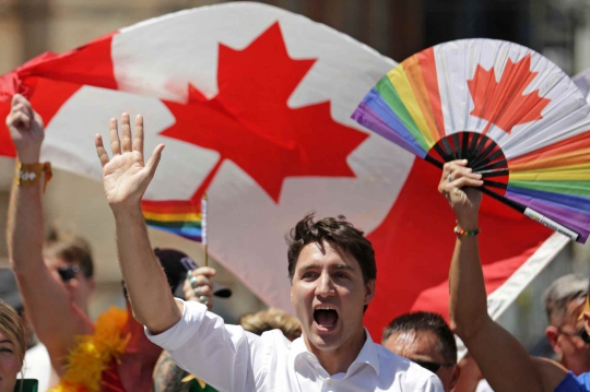 Semringah PM Justin Trudeau Saat Hadiri Parade LGBT