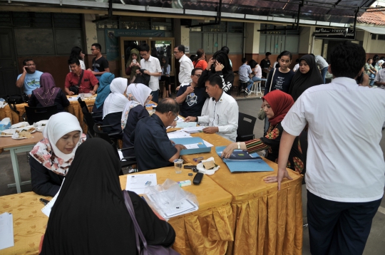 Suasana Pendaftaran PPDB DKI Jalur Zonasi