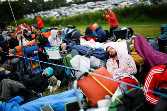 Festival Glastonbury Dimulai, Ribuan Penonton Mulai Berdatangan