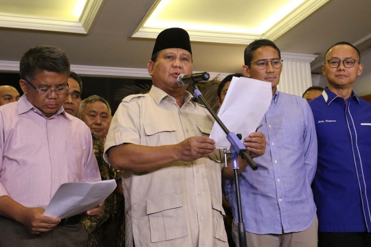 Beri Keterangan Pers, Prabowo-Sandiaga Terima Putusan MK