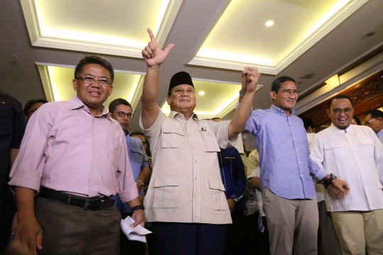 Beri Keterangan Pers, Prabowo-Sandiaga Terima Putusan MK