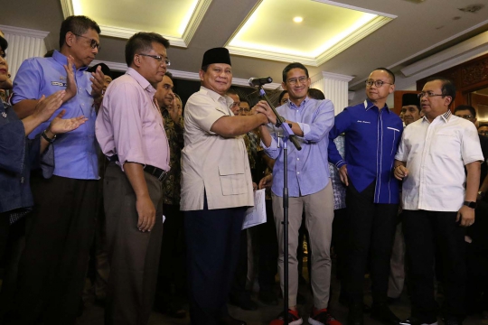 Beri Keterangan Pers, Prabowo-Sandiaga Terima Putusan MK