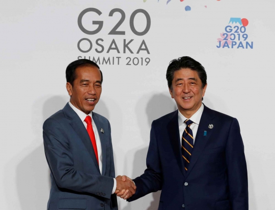 Tiba di Osaka, Jokowi Disambut PM Shinzo Abe di KTT G20