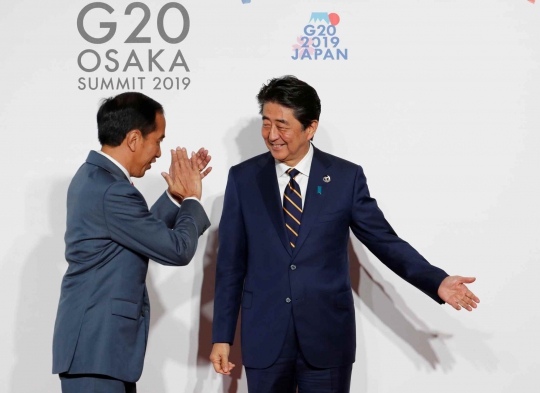 Tiba di Osaka, Jokowi Disambut PM Shinzo Abe di KTT G20