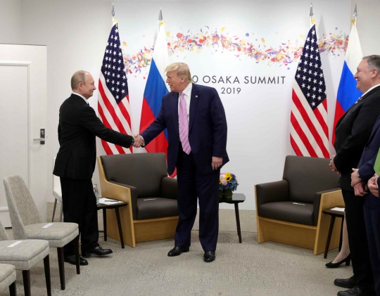 Momen Pertemuan Trump dan Putin di Sela KTT G20