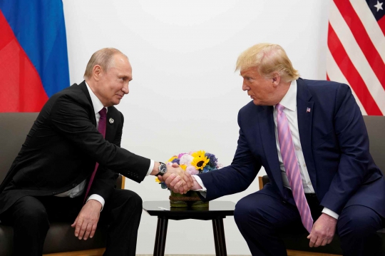 Momen Pertemuan Trump dan Putin di Sela KTT G20