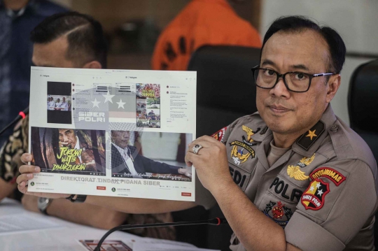 Mabes Polri Rilis Barang Bukti Kasus Kreator Propaganda dan Penyebar Hoax