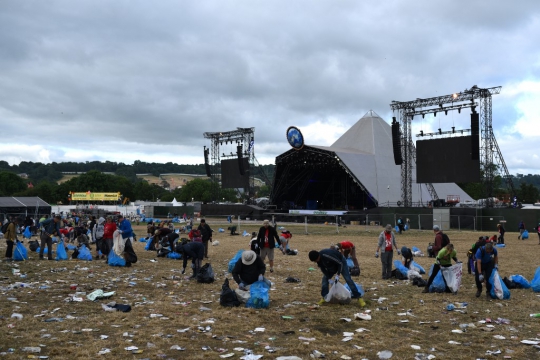 Festival Glastonbury yang Sisakan Tumpukan Sampah