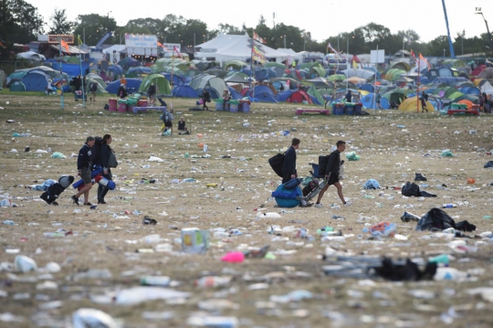 Festival Glastonbury yang Sisakan Tumpukan Sampah