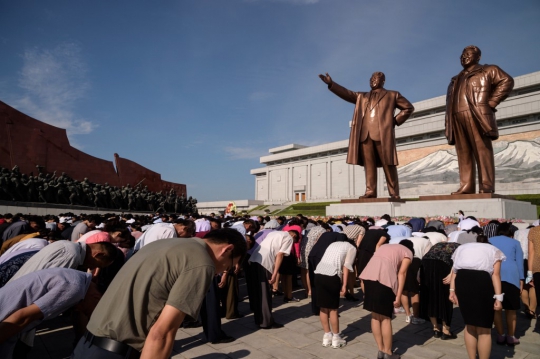 Warga Korut Peringati 25 Tahun Meninggalnya Kim Il Sung