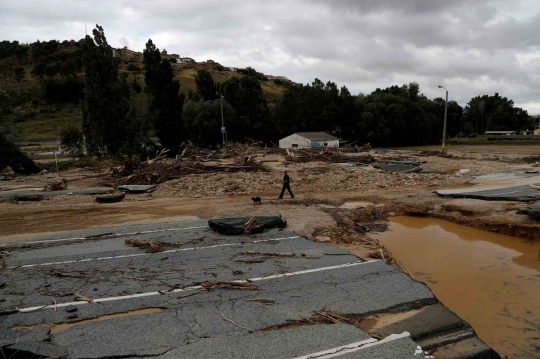 Dahsyatnya Banjir Bandang Melanda Spanyol