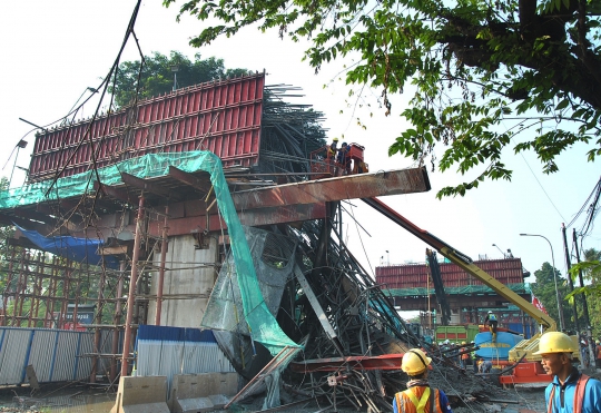 Ini Kondisi Cor Tiang Penyangga Proyek Tol BORR yang Ambruk