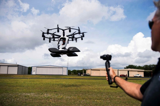 Hexa, Drone Listrik yang Dapat Bawa Penumpang Terbang ke Mana Pun