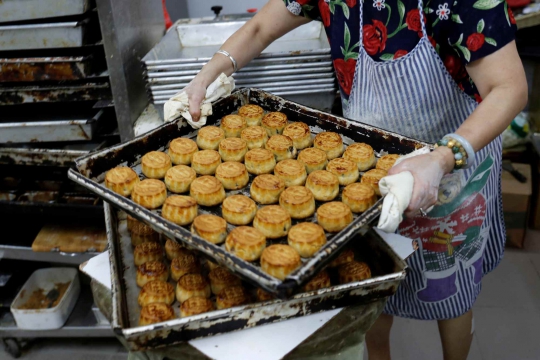 Intip Pembuatan Kue Bulan RUU Anti-Ekstradisi yang Lezat di Hong Kong