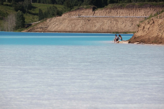 Keindahan Danau Beracun Siberia yang Populer di Instagram