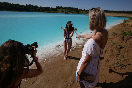 Keindahan Danau Beracun Siberia yang Populer di Instagram