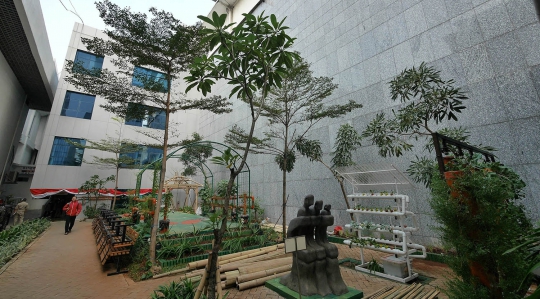 Mengunjungi Urban Farming di Balai Kota DKI Jakarta