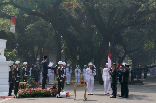 Presiden Jokowi Lantik 781 Perwira TNI-Polri di Istana