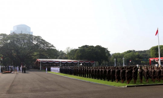 Presiden Jokowi Lantik 781 Perwira TNI-Polri di Istana