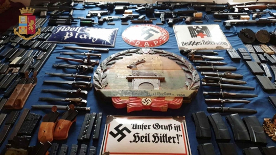 Mengerikan, Ini Senjata Mematikan Milik Para Simpatisan Nazi