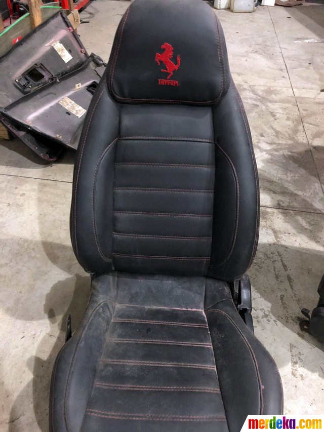 Foto Mengintip Pabrik Lamborghini dan Ferrari Palsu di 