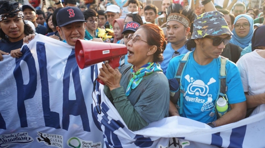 Menteri Susi Pawai Tolak Plastik Sekali Pakai di Monas