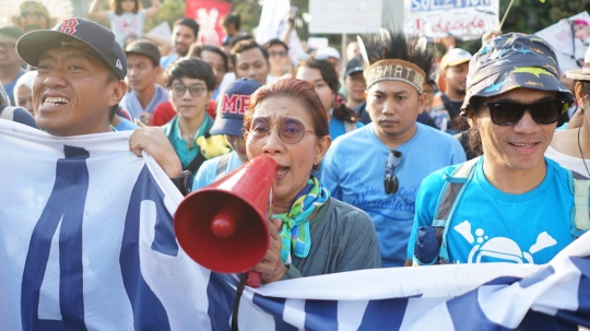 Menteri Susi Pawai Tolak Plastik Sekali Pakai di Monas