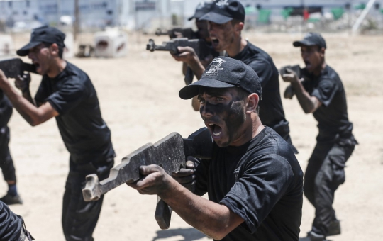 Melihat Pelatihan Militer Calon Prajurit Hamas di Gaza