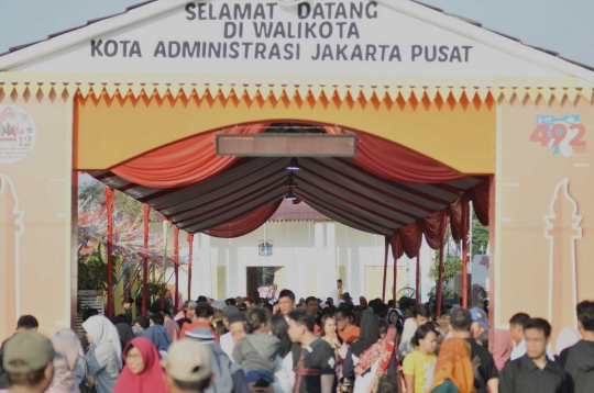 Antusiasme Ribuan Warga DKI Hadiri Lebaran Betawi di Monas