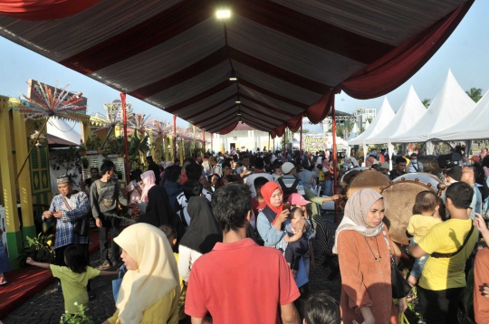 Antusiasme Ribuan Warga DKI Hadiri Lebaran Betawi di Monas