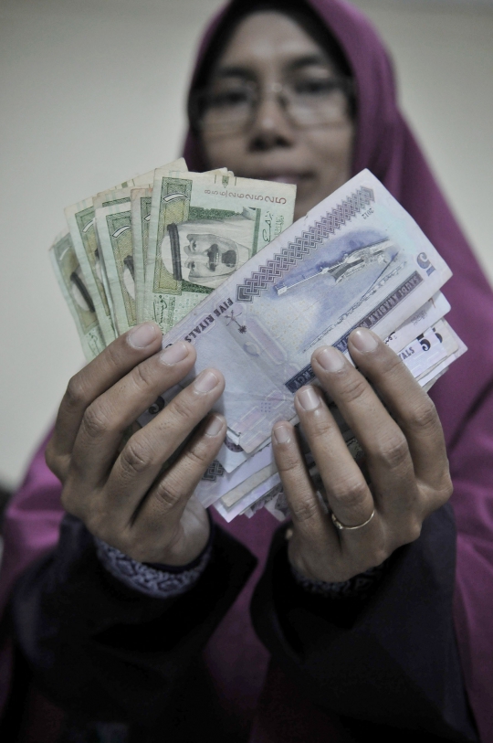 Penukaran Uang Riyal Calon Jemaah Haji