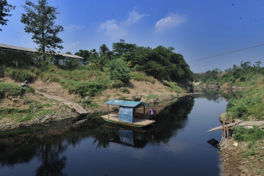 Perahu Eretan yang Menghubungkan Bogor-Bekasi