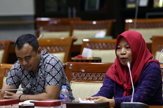 Tangis Baiq Nuril di Depan Komisi III DPR