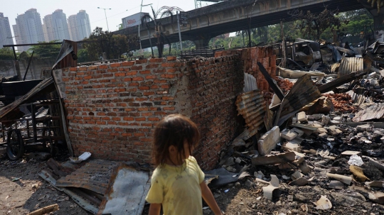 Penampakan Sisa Kebakaran di Pademangan yang Hanguskan Belasan Mobil