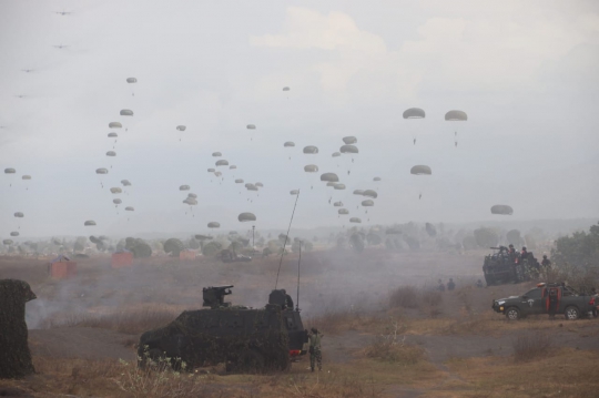 Panglima TNI Tinjau Latihan Angkasa Yudha di Lumajang