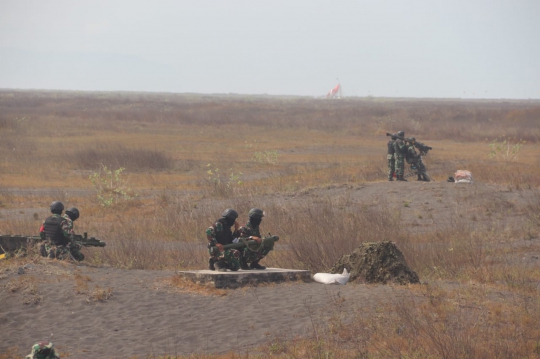 Panglima TNI Tinjau Latihan Angkasa Yudha di Lumajang