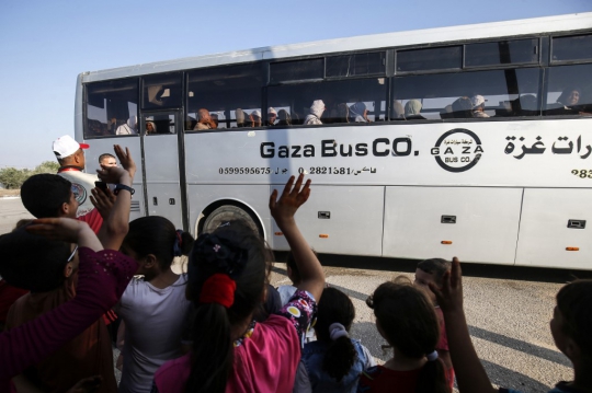Wajah Bahagia Warga Palestina Saat Berangkat Naik Haji