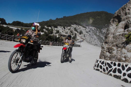 Suasana Gunung Tangkuban Parahu Setelah Erupsi