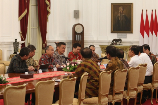 Presdir SoftBank Bertemu Jokowi di Istana