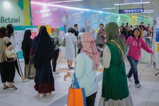 Jumlah Penumpang MRT Terus Bertambah