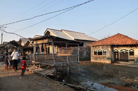 Warga Muara Gembong Dihantui Abrasi