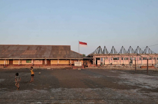 Warga Muara Gembong Dihantui Abrasi