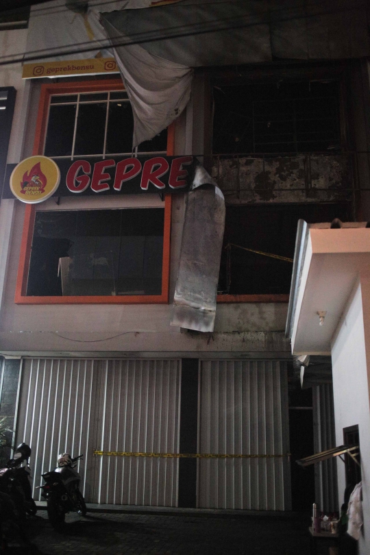 Kondisi Gerai Geprek Bensu Fatmawati Usai Terbakar