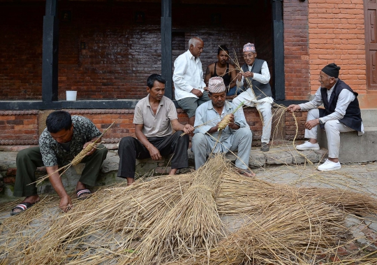 Ritual Membakar Setan di Festival Ghantakarna Nepal