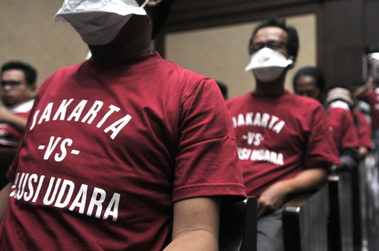 Aktivis Lingkungan Kawal Sidang Perdana Gugatan Polusi Udara Jakarta