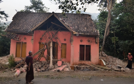 Kerusakan Akibat Gempa di Banten